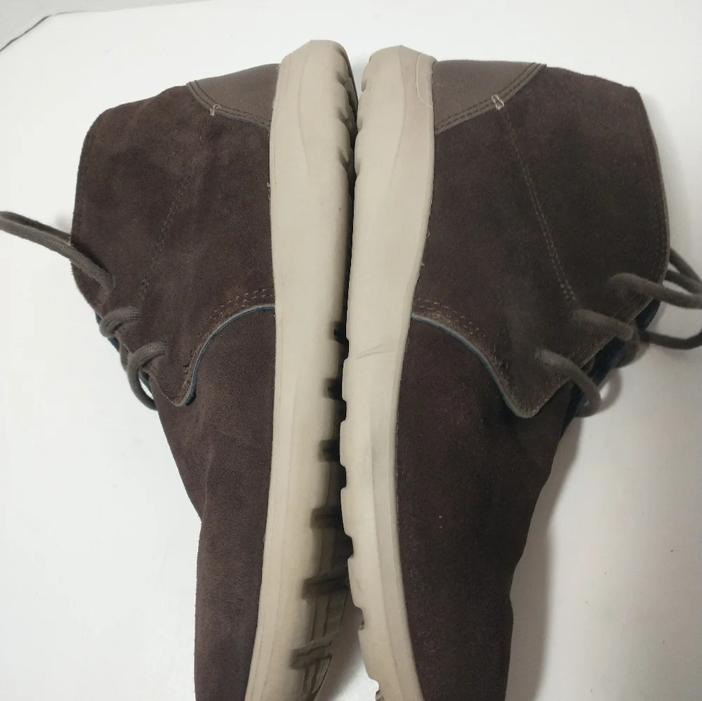 CROCS‎ Men's Dark Brown Kinsale Chukka Suede Boots, Size 10, Dapper